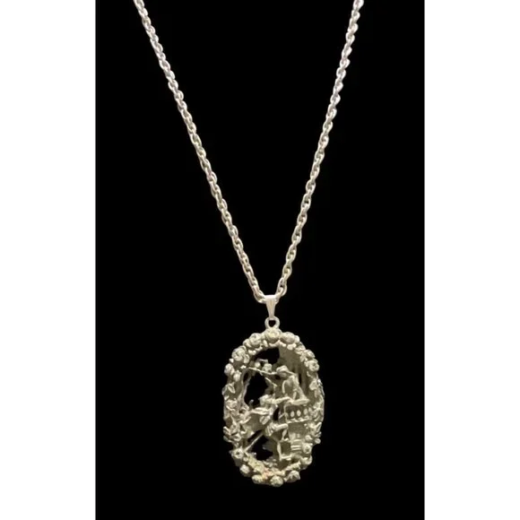VTG 60-70’s Pewter Art Nouveau Necklace 3D ROMEO & JULIET Roses Romance THEATER - Picture 2 of 6